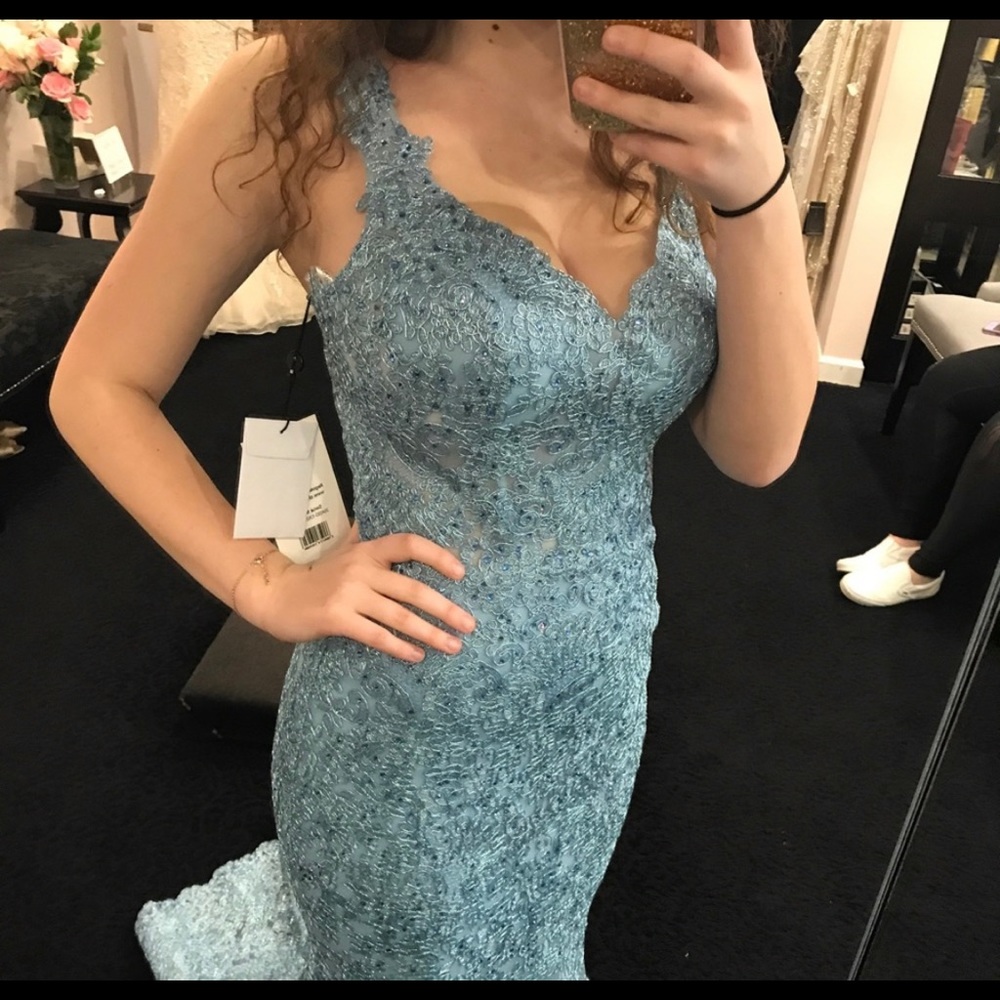 Gorgeous blue sherri hill dress
